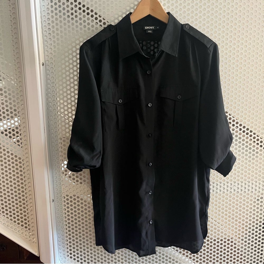 DKNY Button Down Collared Shirt With Roll Tab Sleeves Size Medium in Black